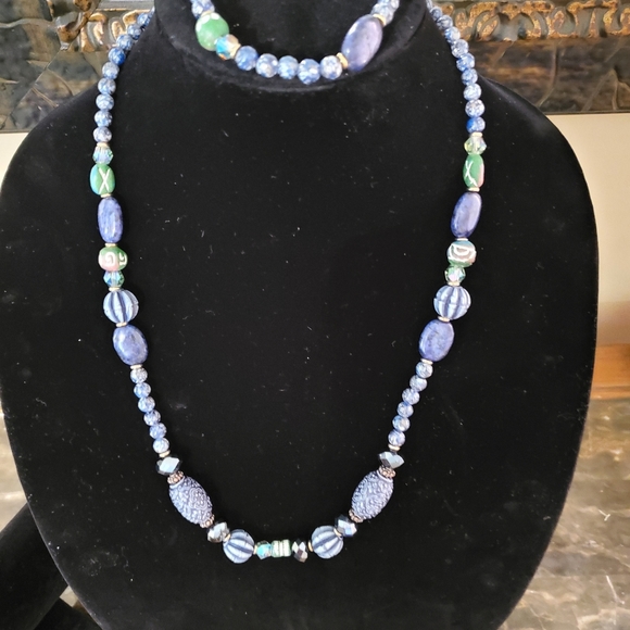 DENIM BLUE BEAUTIFUL NECKLACE & BRACELET SET - Picture 6 of 8